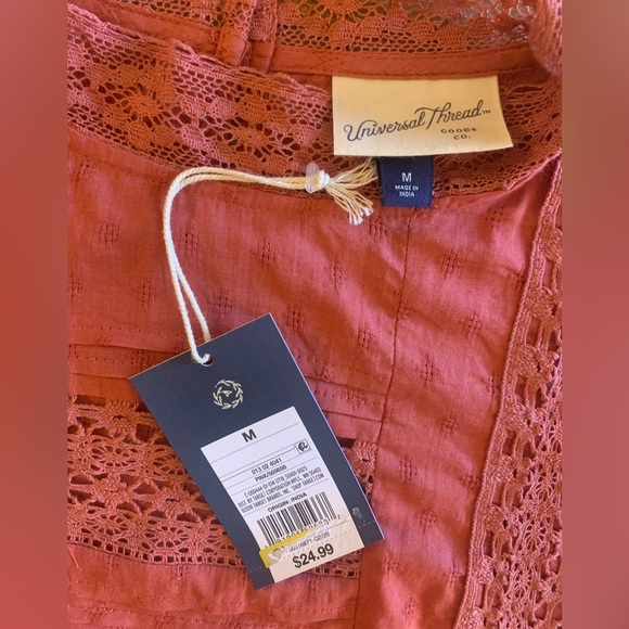 NWT Universal Thread Womens Blouse Salmon Pink Puff Sleeve Mock Neck Lace Size M - Picture 5 of 6